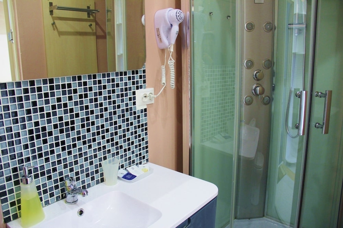 Imagen de la habitación del Hotel Art Inn. Foto 14