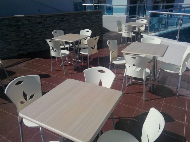 Imagen del bar/restaurante del Hotel Art, Kusadasi. Foto 4