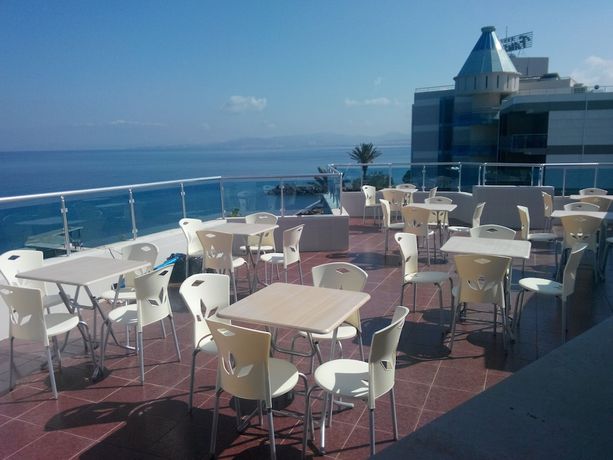 Imagen del bar/restaurante del Hotel Art, Kusadasi. Foto 5