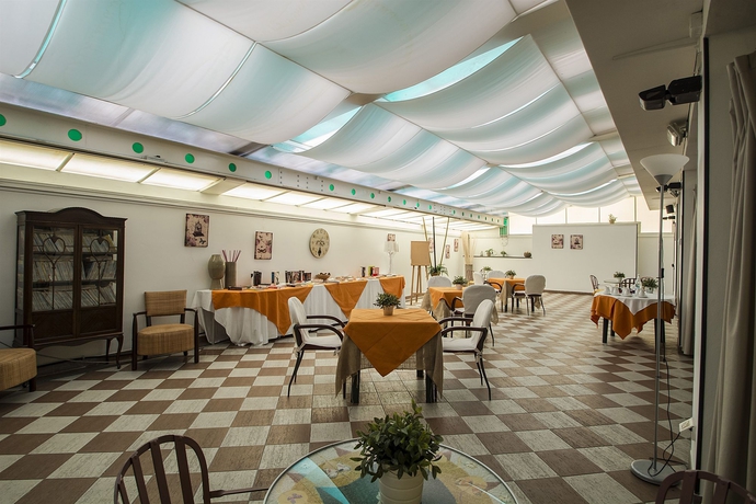 Imagen del bar/restaurante del Hotel Art Milano. Foto 5