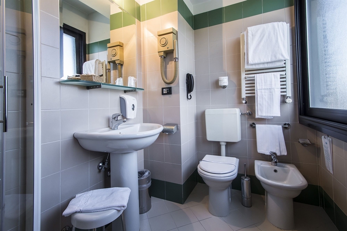 Imagen de la habitación del Hotel Art Milano. Foto 10