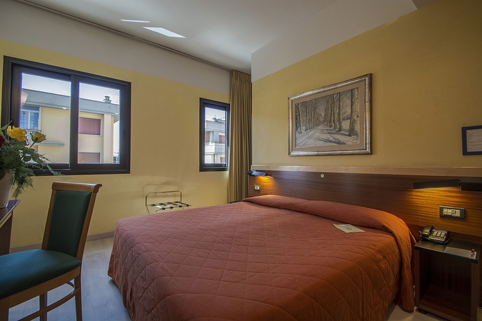 Imagen de la habitación del Hotel Art Milano. Foto 12