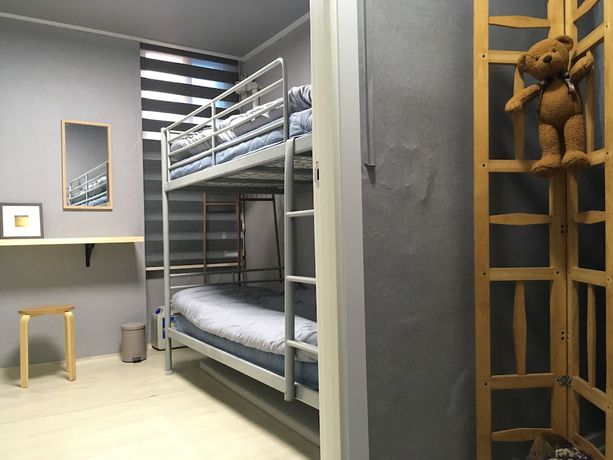 Imagen de la habitación del Hotel Art N Stay - Hostel. Foto 10