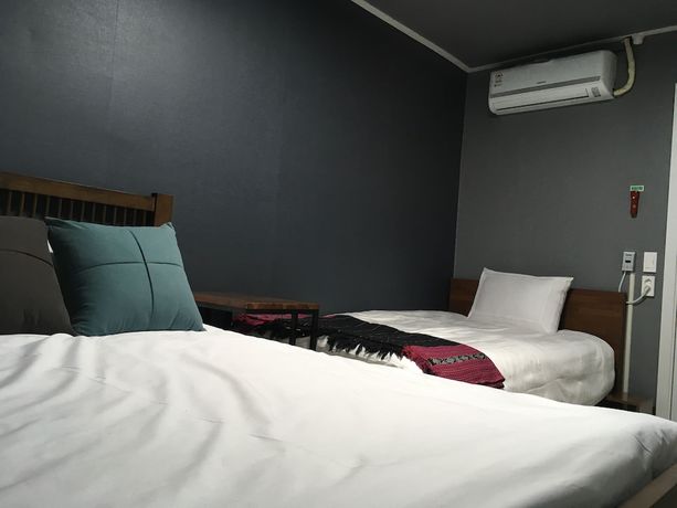 Imagen de la habitación del Hotel Art N Stay - Hostel. Foto 11