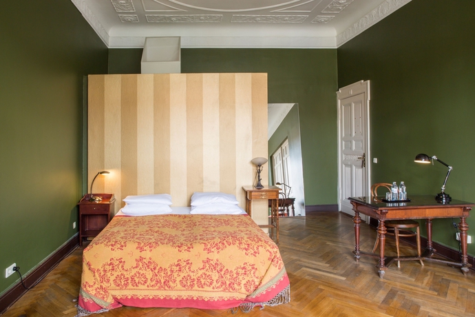 Imagen de la habitación del Hotel Art Nouveau. Foto 7
