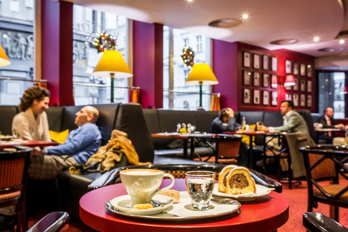 Imagen del bar/restaurante del Hotel Art Nouveau Palace. Foto 4