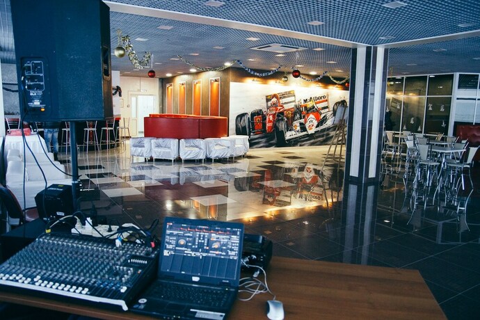 Imagen del bar/restaurante del Hotel Art Nring. Foto 13