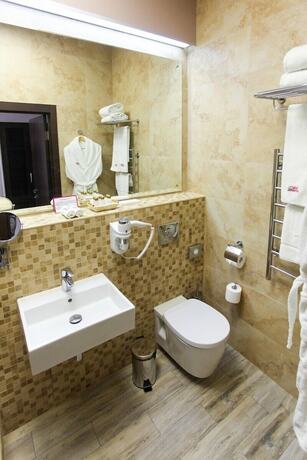 Imagen de la habitación del Hotel Art Nring. Foto 18