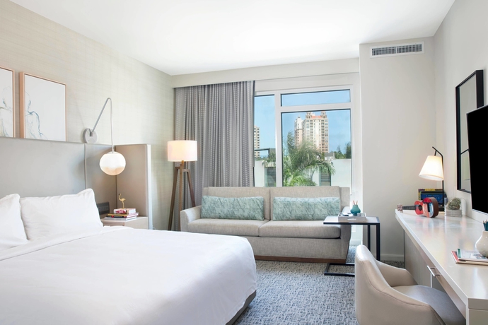 Imagen de la habitación del Hotel Art Ovation, Autograph Collection. Foto 8