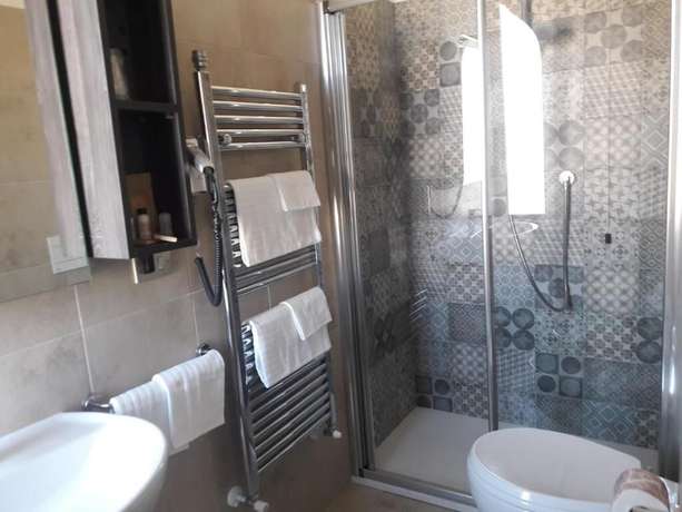 Imagen de la habitación del Hotel Art Pietrasanta. Foto 9