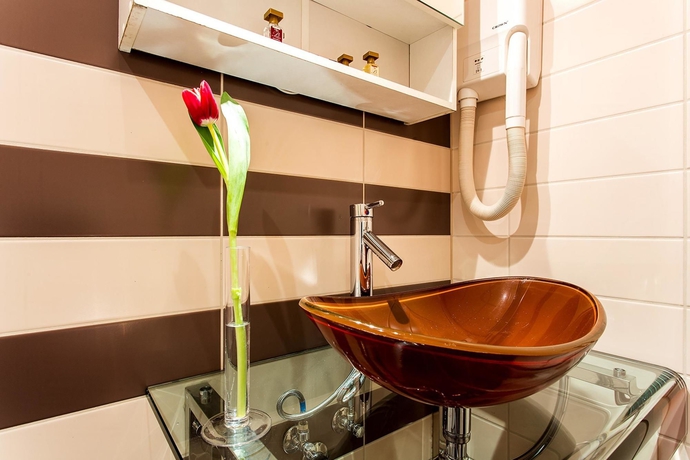 Imagen de la habitación del Hotel Art Plaza. Foto 4