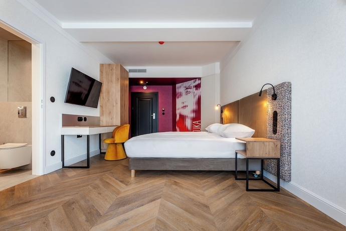 Imagen de la habitación del Hotel Art Queen Aparthotel. Foto 8