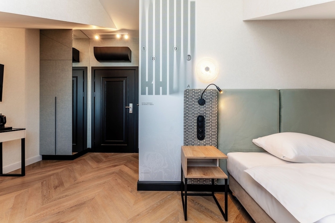 Imagen de la habitación del Hotel Art Queen Aparthotel. Foto 11