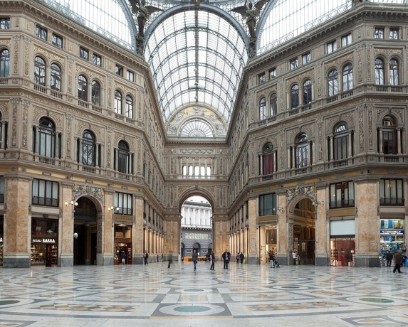 Imagen de los exteriores del Hotel Art Resort Galleria Umberto. Foto 8