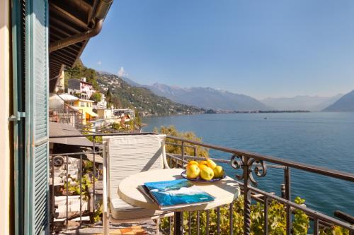 Imagen de la habitación del Hotel Art Ristorante Posta Al Lago. Foto 9
