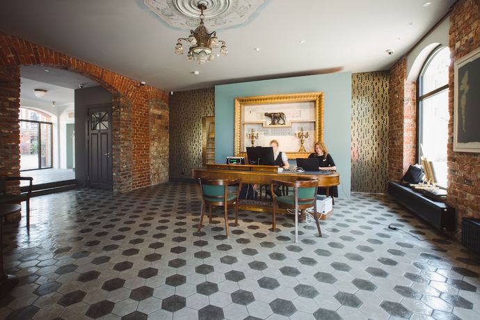 Imagen de los interiores del Hotel Art Roma. Foto 17