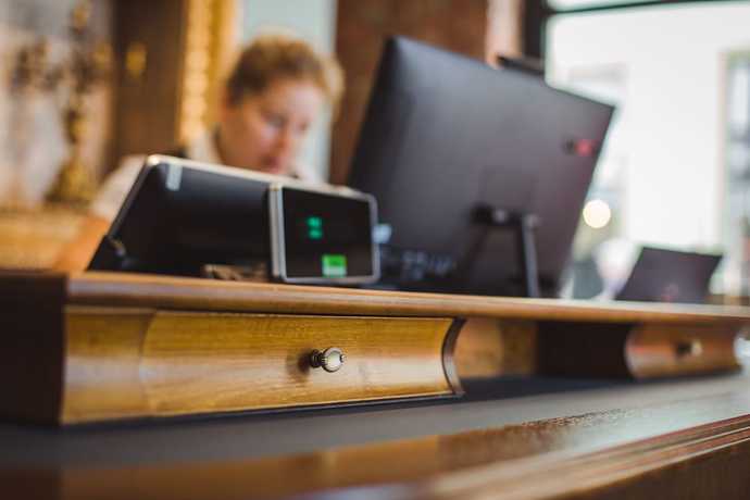 Imagen de los interiores del Hotel Art Roma. Foto 20