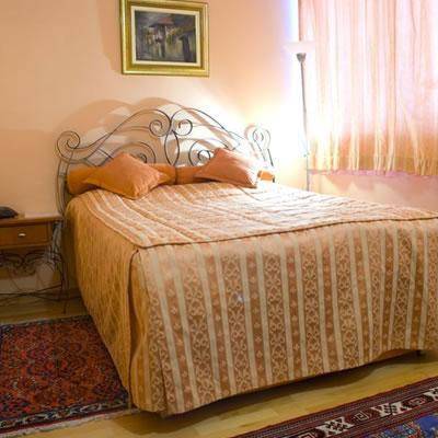 Imagen de la habitación del Hotel Art, Sarajevo. Foto 6