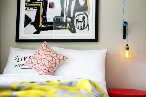Imagen de la habitación del Hotel Art Series - The Larwill Studio. Foto 20