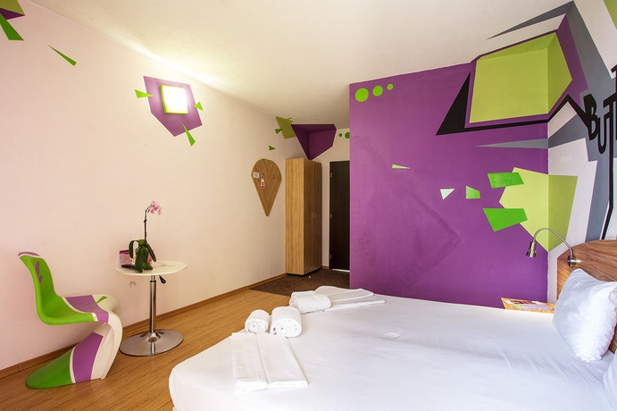 Imagen de la habitación del Hotel Art Simona. Foto 4