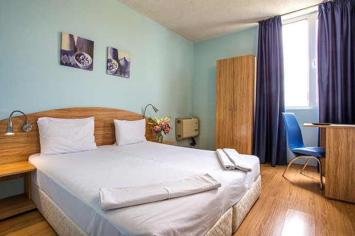 Imagen de la habitación del Hotel Art Simona. Foto 13