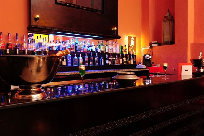 Imagen del bar/restaurante del Hotel Art Suites El Jadida. Foto 5