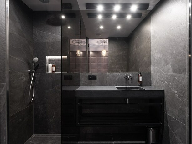 Imagen de la habitación del Hotel Art Suites Luxury. Foto 8