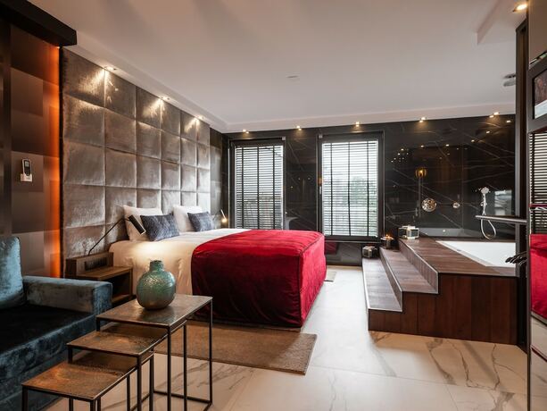 Imagen de la habitación del Hotel Art Suites Luxury. Foto 9