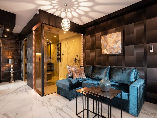 Imagen de la habitación del Hotel Art Suites Luxury. Foto 10