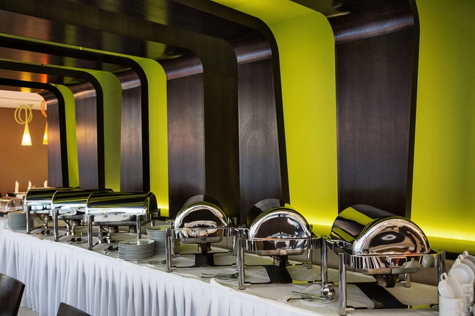 Imagen de los interiores del Hotel Art Szeged. Foto 13