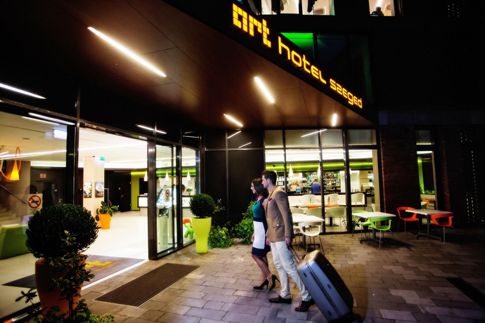 Imagen de los interiores del Hotel Art Szeged. Foto 15