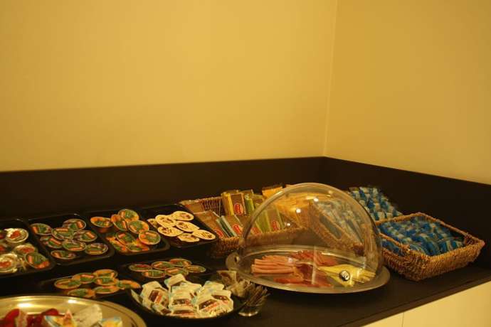 Imagen de la piscina del Hotel Art Udine. Foto 20