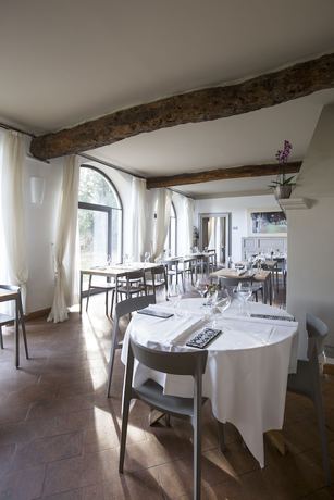 Imagen del bar/restaurante del Hotel Art Varese. Foto 2