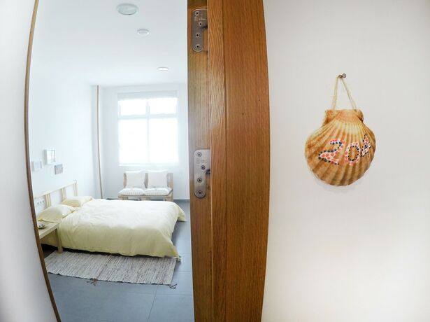 Imagen general del Hotel ArtSurfCamp - Hostel. Foto 1
