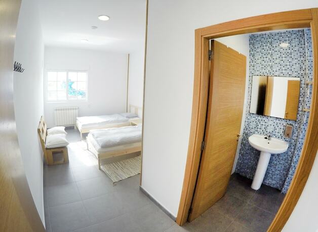 Imagen general del Hotel ArtSurfCamp - Hostel. Foto 5