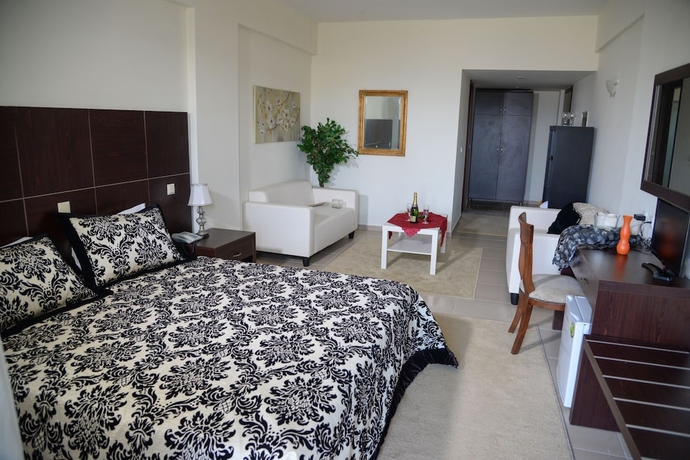 Imagen de la habitación del Hotel Arta Palace. Foto 7