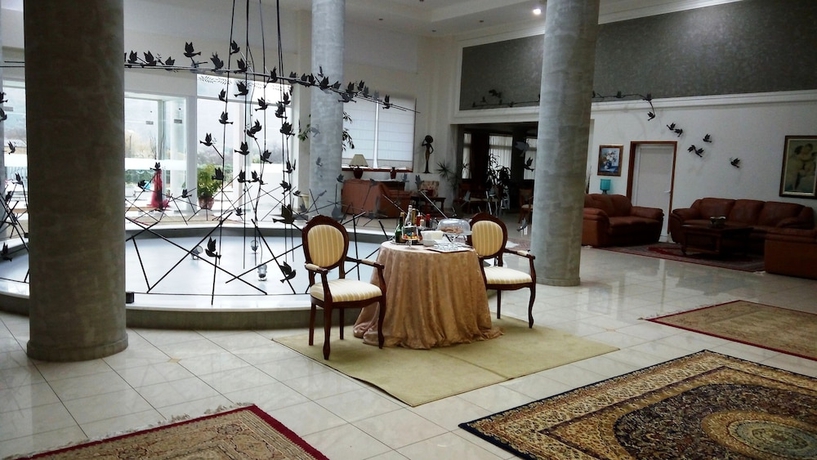 Imagen de los interiores del Hotel Arta Palace. Foto 19
