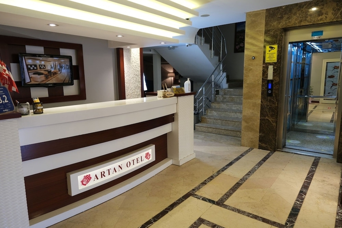 Imagen de los interiores del Hotel Artan. Foto 14