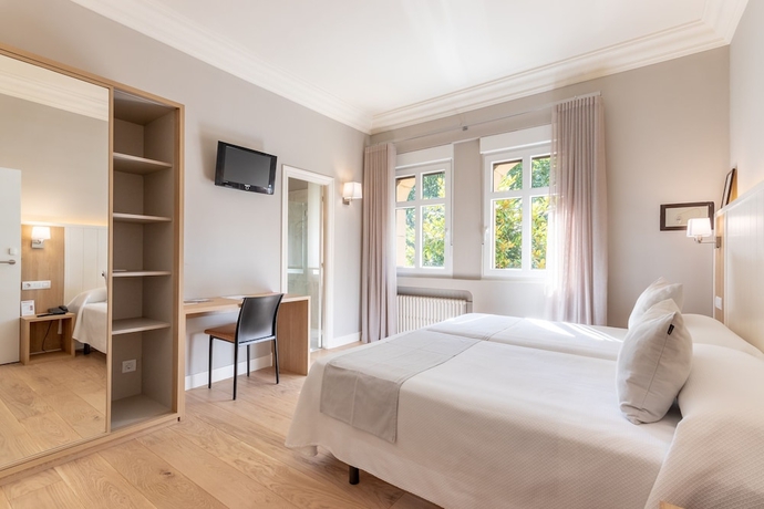Imagen de la habitación del Hotel Artaza. Foto 13