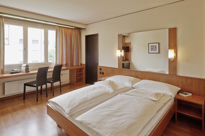 Imagen de la habitación del Hotel Arte Spreitenbach. Foto 8