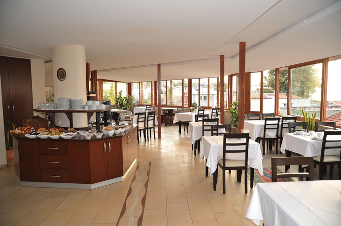 Imagen del bar/restaurante del Hotel Artefes Old City. Foto 4