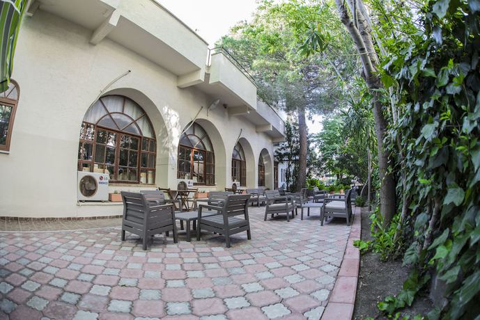 Imagen de los exteriores del Hotel Arteka. Foto 13