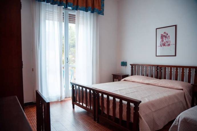 Imagen de la habitación del Hotel Artemide Mare. Foto 7