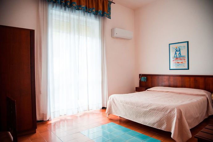 Imagen de la habitación del Hotel Artemide Mare. Foto 12