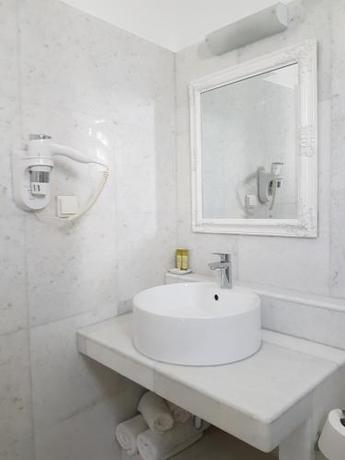Imagen de la habitación del Hotel Artemis, Ant&iacute;paros Ciudad. Foto 6