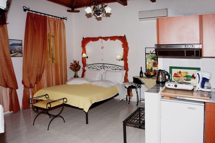 Imagen de la habitación del Hotel Artemis Bungalows, Skopelos. Foto 2