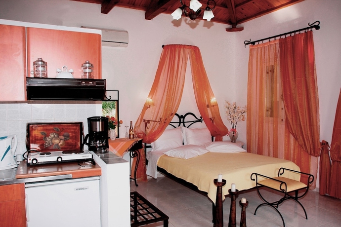 Imagen de la habitación del Hotel Artemis Bungalows, Skopelos. Foto 3