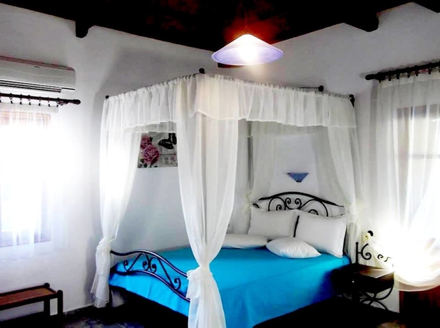 Imagen de la habitación del Hotel Artemis Bungalows, Skopelos. Foto 4