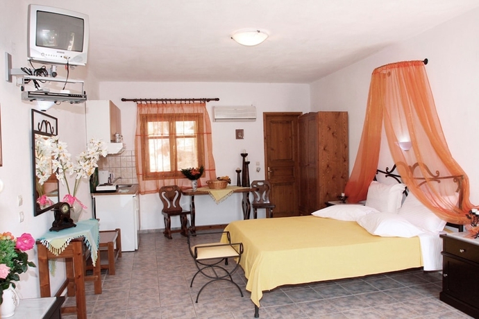 Imagen de la habitación del Hotel Artemis Bungalows, Skopelos. Foto 9