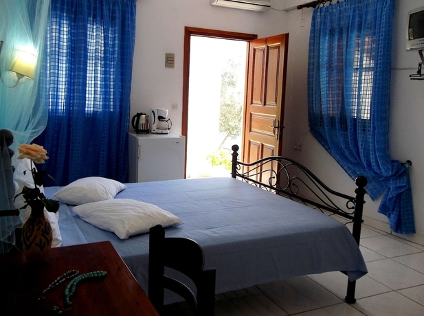 Imagen de la habitación del Hotel Artemis Bungalows, Skopelos. Foto 11